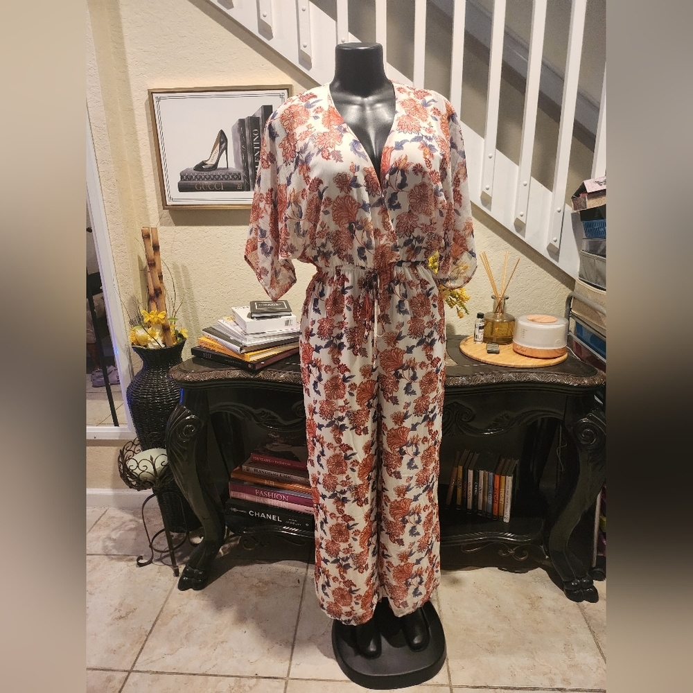 Sadie & Sage Floral Jumpsuit Romper size S